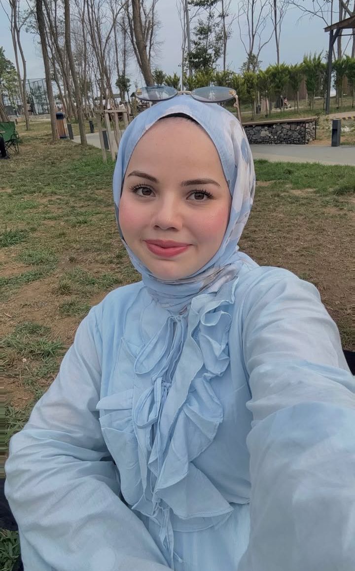 Ahlat Kendine Güvenen Kadın Escort Safiye